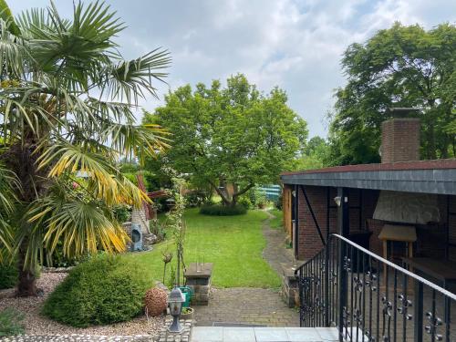 Kert, Ferienwohnung mit Garten am Niederrhein in Voerde