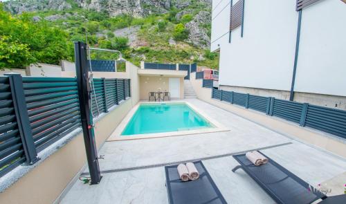 Apartments Gallery M and A - with pool - Mostar