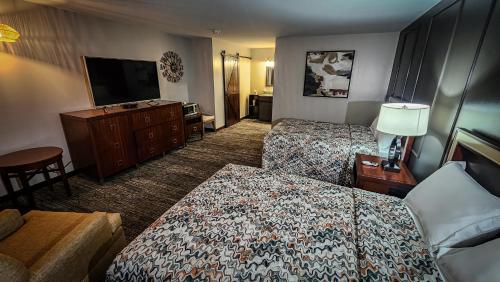 Benton Motel - image 11