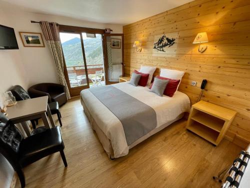 Hotel Chalet Le Panoramique in Le Bourg-d'Oisans