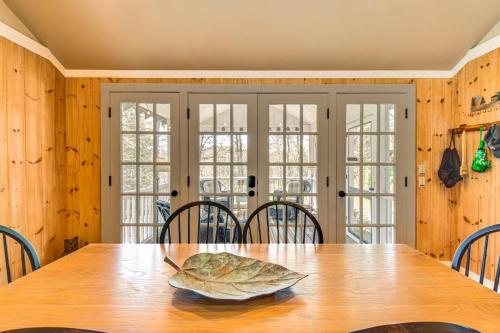 Highlands Vacation Rental in Mirror Lake in Highlands, USA