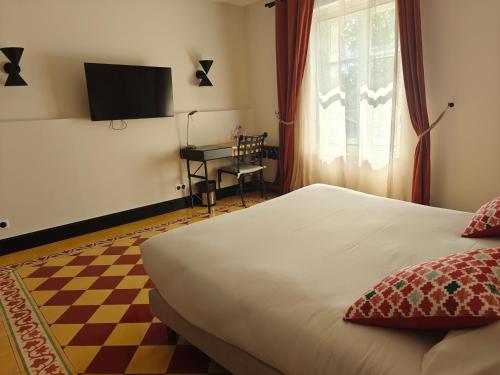 room detail thumbnail 1