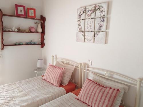 The Pergola Cottage...Feel the local vibes!