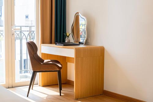 Deluxe Double or Twin Room with Ocean View image 2