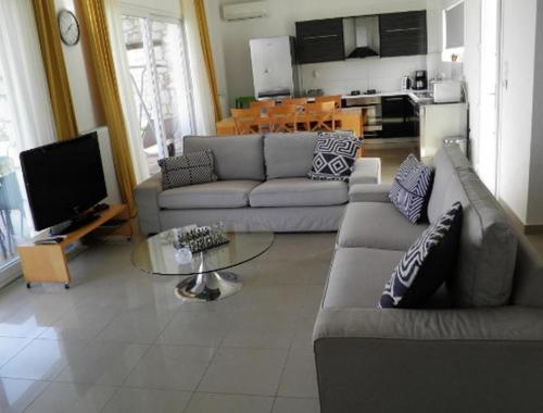 Remarkable Chania Villa, Villa Krillin, 4 Bedrooms, Spacious Private Garden, Private Pool, BBQ, Terma Theofani Vamvounaki