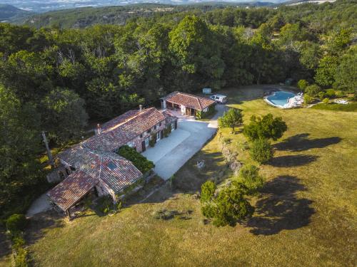 L'heure exquise gîte à louer Roussayrolles