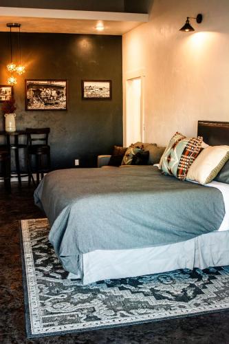 Pendleton Pointe - image 11