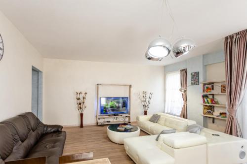 Serviced Apartment on Rustaveli Avenue 9