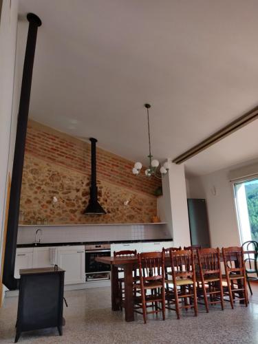 廚房, L'Almàssera - Chimenea y montaña para grupos en Aielo de Rugat (L'Almassera - Chimenea y montana para grupos en Aielo de Rugat) in 魯加特