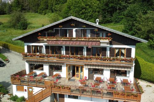 Exterior view of Hotel Chalet Le Panoramique