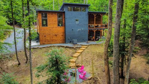 Luxie Bear Retreat in Ellijay, USA