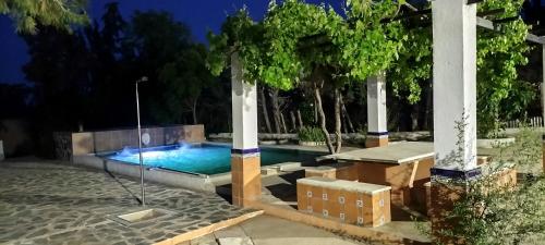 Casa de campo con piscina y barbacoa