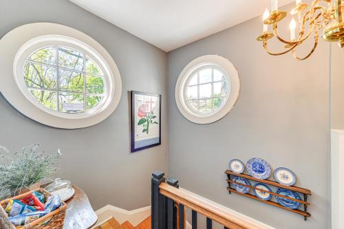Charming Youngstown Retreat - 2 Mi to Downtown! in Youngstown, USA