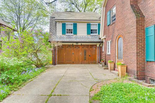 Charming Youngstown Retreat - 2 Mi to Downtown! in Youngstown, USA