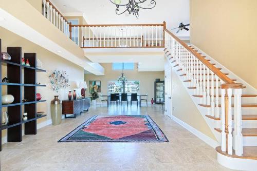 Ultimate Views at Dolphin Watch with Heated Pool! in Gulfport (FL)