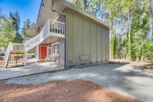 Cozy Wooded Retreat Near Long Lake and Olympia