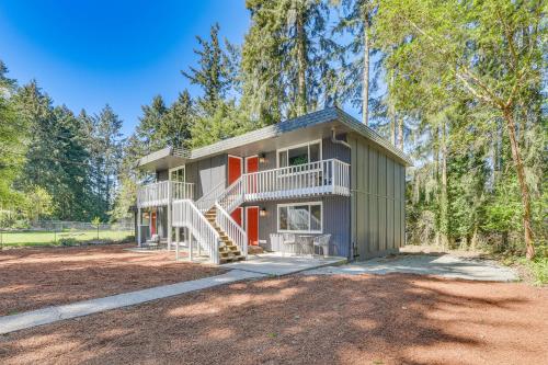 Cozy Wooded Retreat Near Long Lake and Olympia