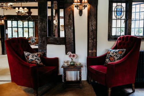 555306372 The Crown Inn