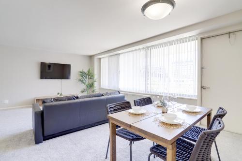 Style and Convenience Apartment at Crystal City in Arlington, USA