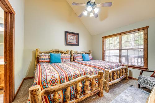 Branson West Family Cabin Near PGA Golf Course!