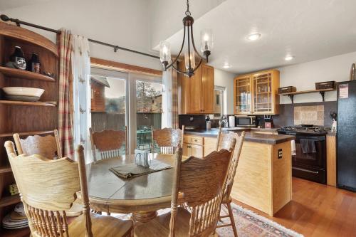 Woodchuck Retreat by Great Western Lodging in Silverthorne, USA