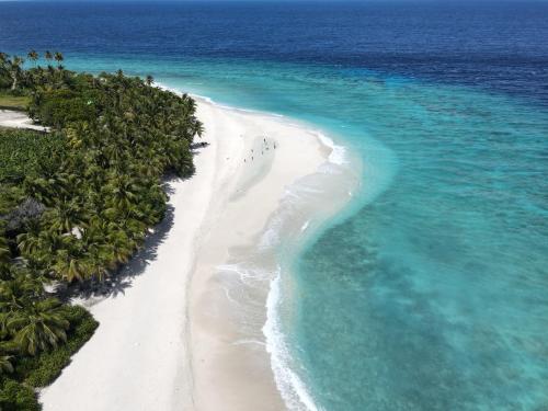 المنطقة المحيطة, EQUATOR RETREAT in جنافياني أتول