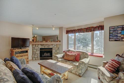 Tyra Stream 235 by Great Western Lodging in Breckenridge, USA