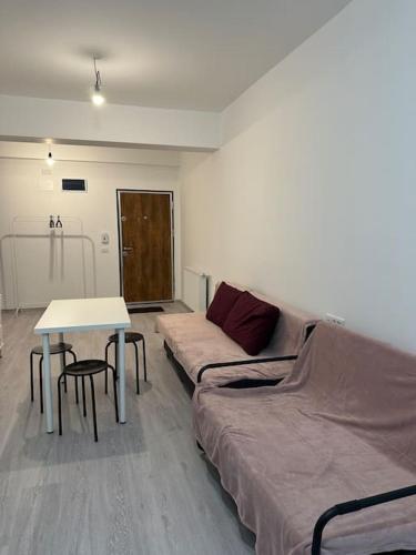 Wild nest king size bed, Bucharest