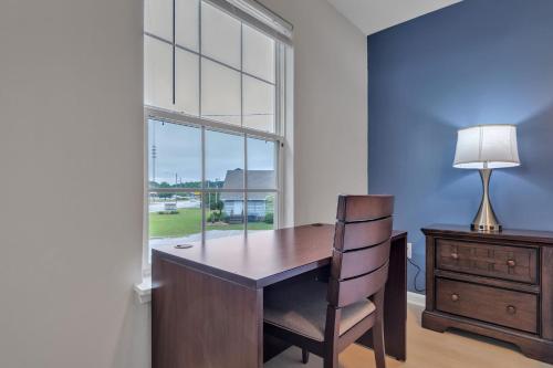 Cb 304 Fayetteville Oasis I Modern, Comfy, Pool in Fort Bragg, USA