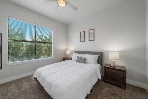 Cs 2428 Modern Suite, Pool, Gym, Parking in Dallas, USA
