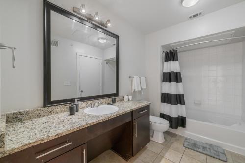 Cs 3153 High End Apr, Pool, Gym, Parking in Dallas, USA