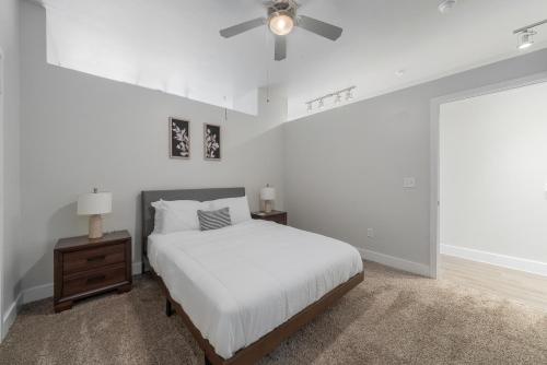 Cs 3153 High End Apr, Pool, Gym, Parking in Dallas, USA
