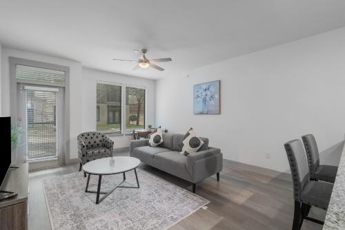 Park West 132 1br Apartment, Pool, Gym, Parking in Dallas, USA