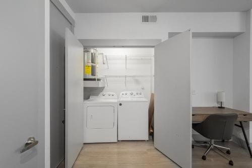 Park West 132 1br Apartment, Pool, Gym, Parking in Dallas, USA