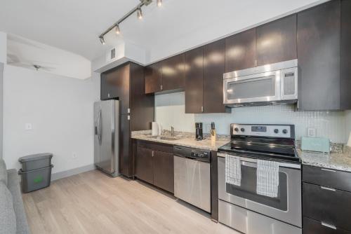 Park West 233 1br Apartment, Pool, Gym, Parking in Dallas, USA