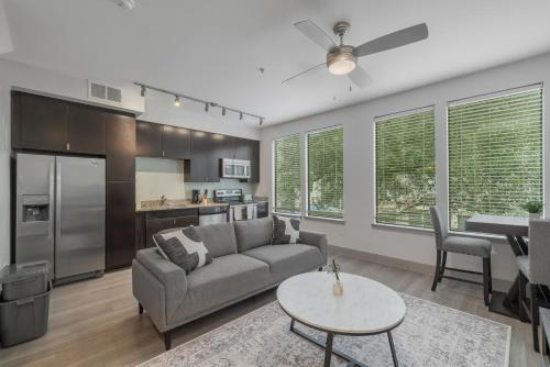 Park West 233 1br Apartment, Pool, Gym, Parking in Dallas, USA