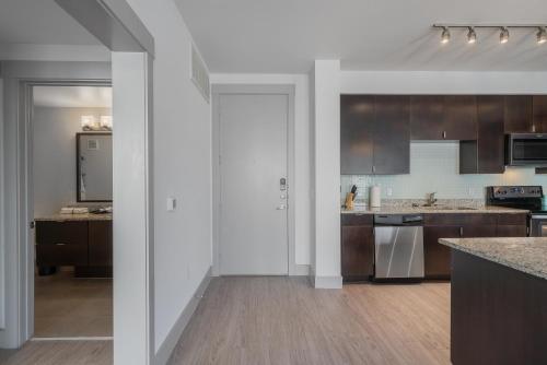 Park West 362 1br Apartment, Pool, Gym I Parking in Dallas, USA