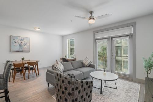 Park West 264 Apartment, Pool, Gym, Parking in Dallas, USA