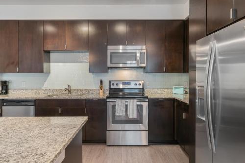 Park West 264 Apartment, Pool, Gym, Parking in Dallas, USA