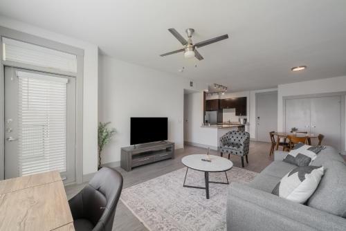 Park West 450 1bedroom Suite, Pool, Gym, Parking in Dallas, USA
