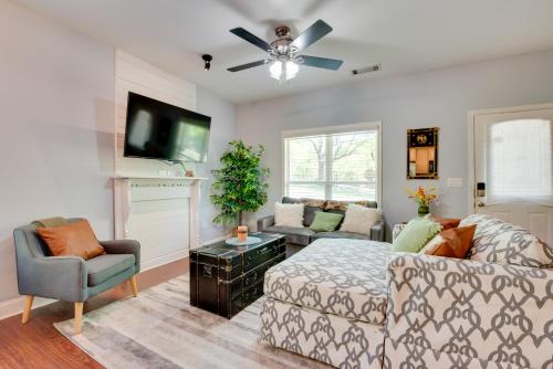 Shared Game Room and Lake Access Hiram Apartment in Hiram, USA