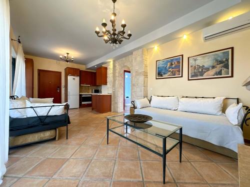 Luxury Seaside Apt In Pefkochori Featuring Pool