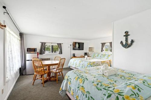 South Arm Retreats Motel in East Jordan, USA