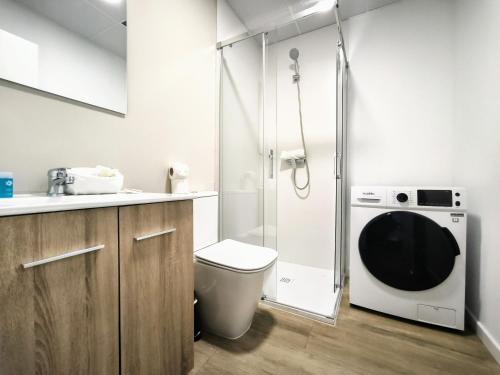 One-Bedroom Apartment - Non-Smoking image 9