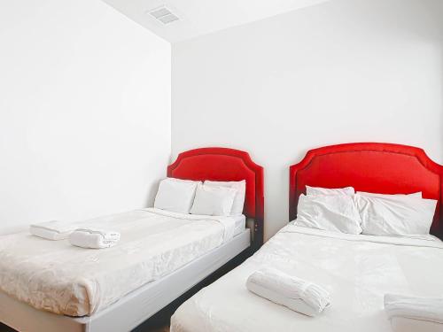 Experience Villa 12-Bed Vacation Haven BV368 - Tap to explore photos