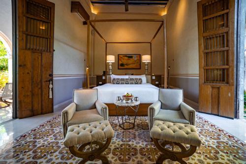 Superior Suite image 7