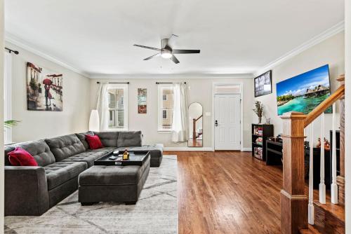 Heart of the City: VCU, Downtown Living with Space & Charm in Richmond, USA