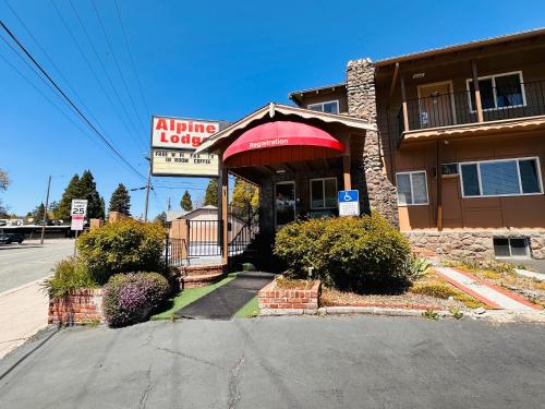 Alpine Lodge - image 11