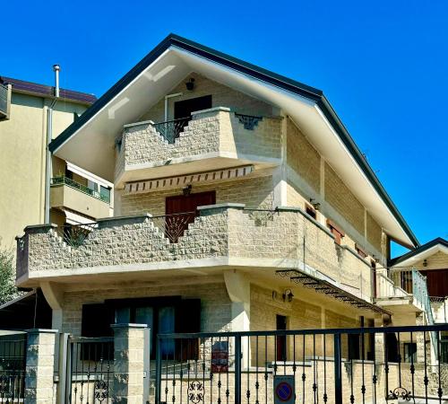 B&B Dante - near RhoFiera and Metro Station