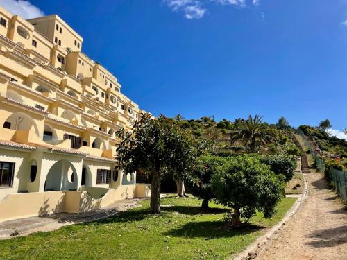 Apartment in opposite of beach Colina Sol 1108